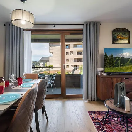 Confortable Familial Aux Saisies Avec Balcon Et Parking - Fr-1-809-6 *